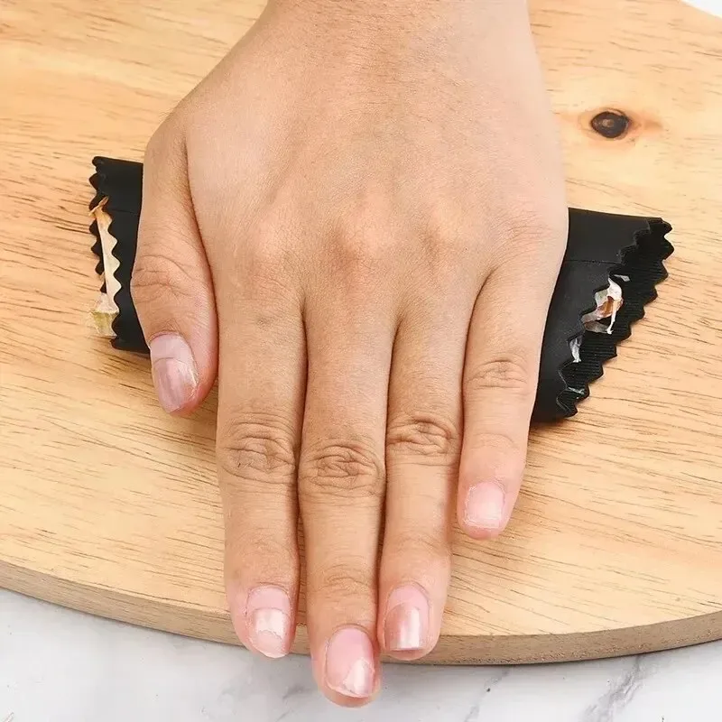 ที่ปอกกระเทียมแบบหลอด ที่ปอกกร - Kitchen Gadgets That Are Useful บทวิจารณ์และราคา